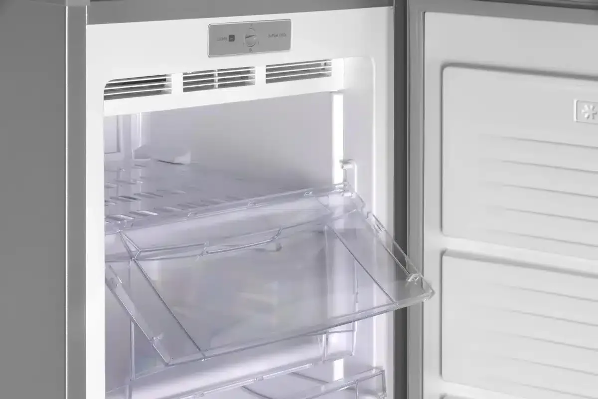 De vriezer snel en effectief ontdooien: een slimme methode