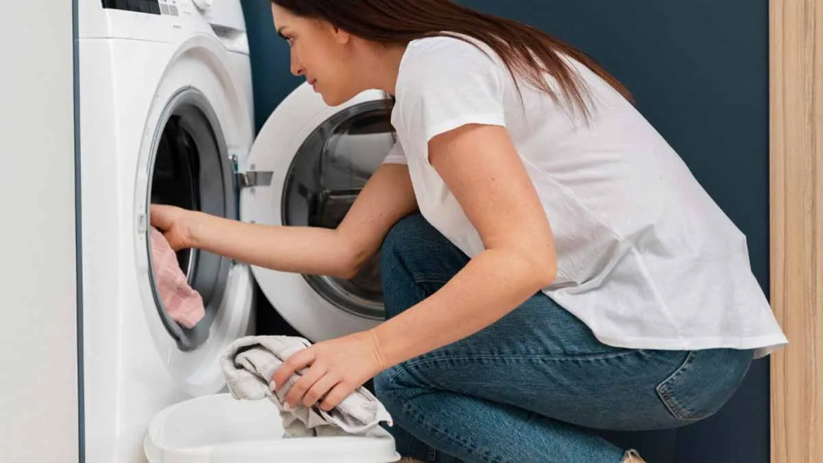 Een verrassende wasmiddelstruc: tennisballen voor frissere was